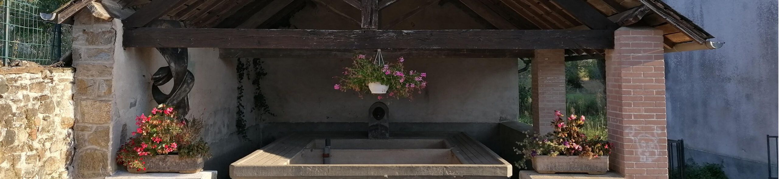 Le Lavoir de Salon La Tour